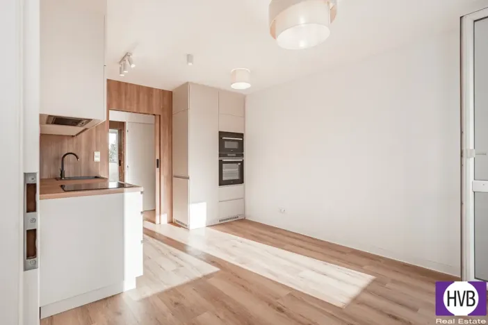 Pronájem bytu 2+kk, Praha, Hvězdova, 44 m2