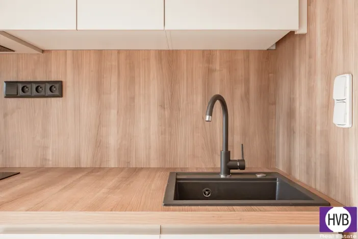 Pronájem bytu 2+kk, Praha, Hvězdova, 44 m2