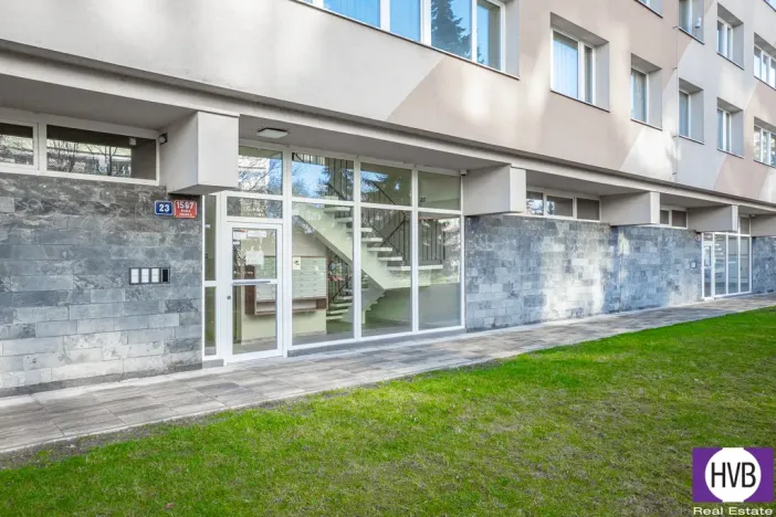 Pronájem bytu 2+kk, Praha, Hvězdova, 44 m2