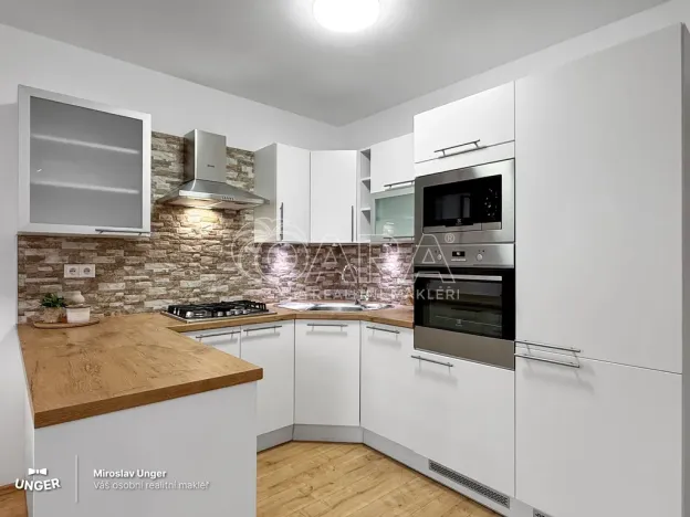 Prodej bytu 3+kk, Praha - Lhotka, Novodvorská, 69 m2