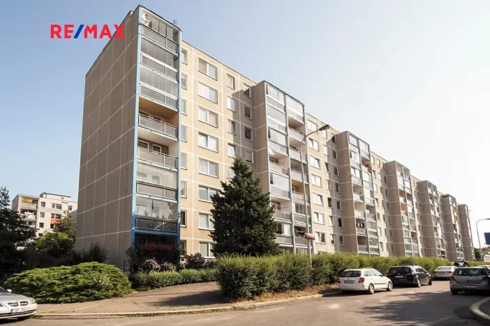 Pronájem bytu 1+kk, Praha - Modřany, Angelovova, 30 m2