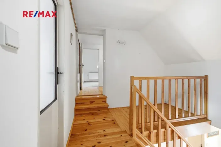 Prodej rodinného domu, Oselce, 168 m2