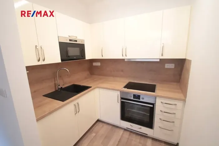 Pronájem bytu 2+kk, Kolín, Václavská, 50 m2