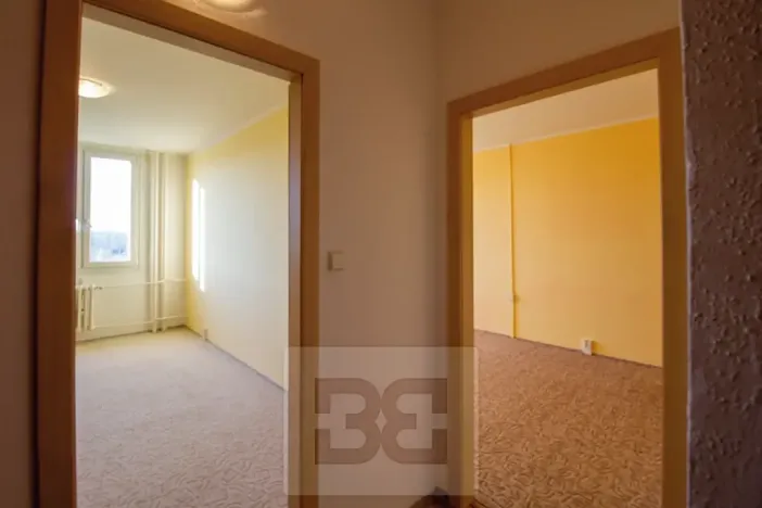 Pronájem bytu 2+kk, Praha - Kobylisy, Kyselova, 45 m2