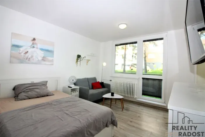 Prodej bytu 1+1, Znojmo, Gagarinova, 33 m2