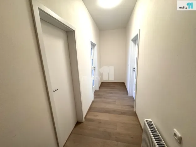 Pronájem bytu 1+1, Praha - Michle, Vokáčova, 47 m2