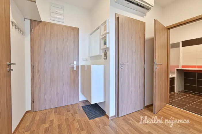 Pronájem bytu 2+kk, Rajhrad, Klášterní Dvůr, 53 m2