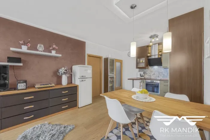 Prodej bytu 2+kk, Praha - Prosek, Kytlická, 53 m2
