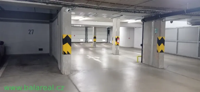 Pronájem garážového stání, Brno - Černovice, Olomoucká, 16 m2