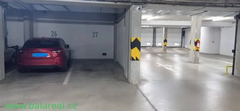 Pronájem garážového stání, Brno - Černovice, Olomoucká, 16 m2