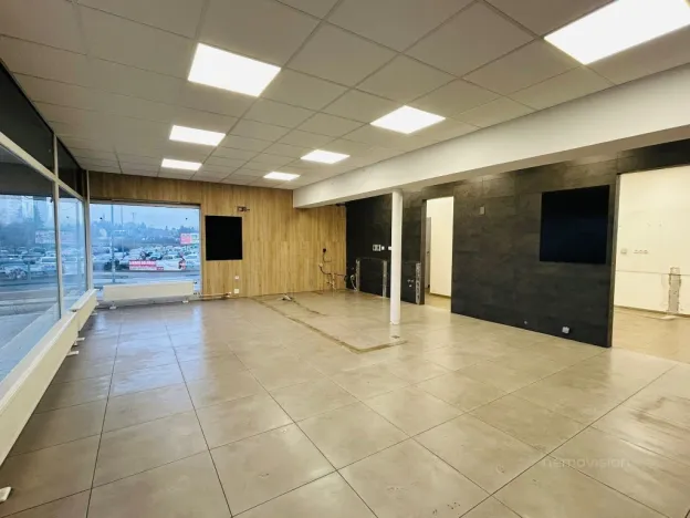 Pronájem obchodního prostoru, Veselí nad Moravou, Svatoplukova, 86 m2