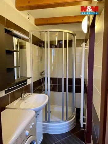 Pronájem bytu 2+1, Praha - Holešovice, Za papírnou, 62 m2