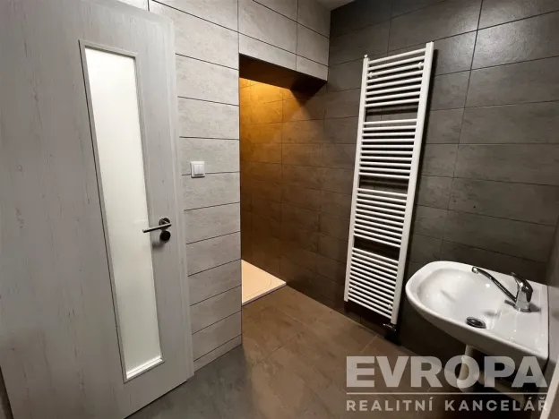 Pronájem bytu 1+kk, Žirovnice, Havlíčkovo náměstí, 32 m2