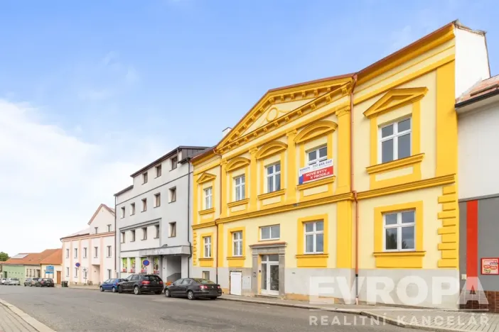 Pronájem bytu 1+kk, Žirovnice, Havlíčkovo náměstí, 32 m2