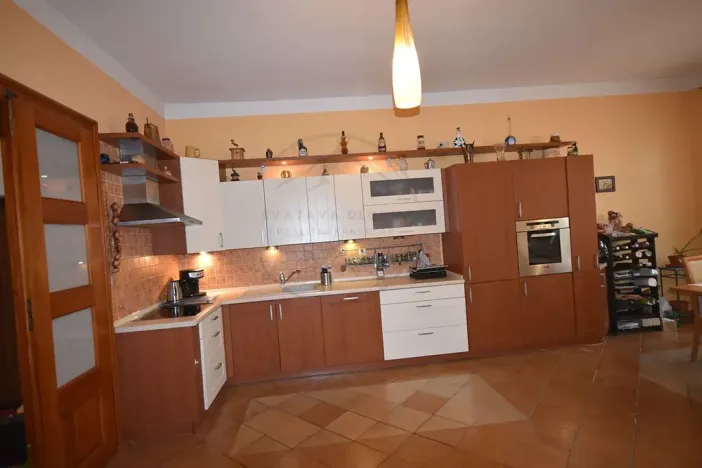 Prodej bytu 3+1, Vidnava, Radniční, 170 m2