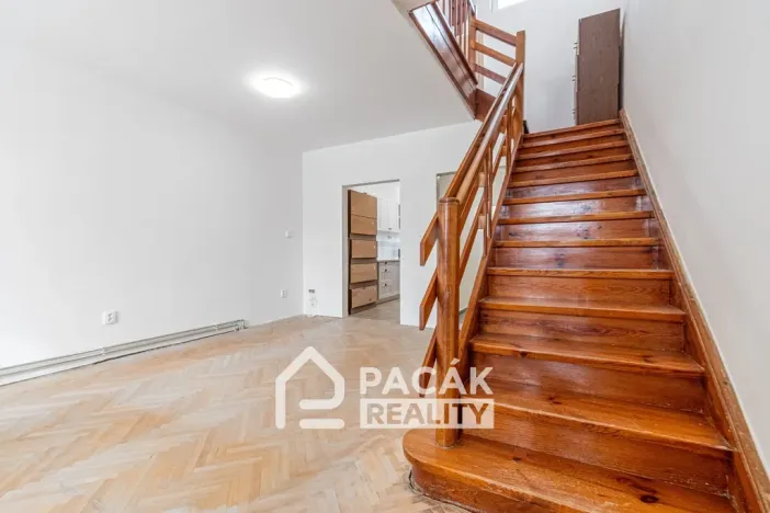 Prodej bytu 2+1, Bystřice pod Hostýnem, Přerovská, 102 m2