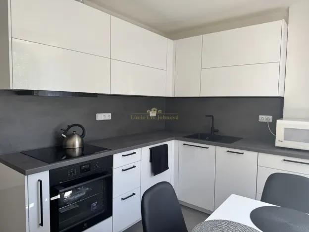 Prodej bytu 2+1, Praha - Vokovice, Súdánská, 48 m2