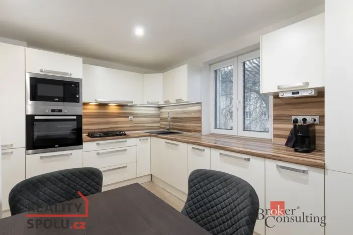 Prodej bytu 3+1, Opava - Předměstí, Těšínská, 59 m2