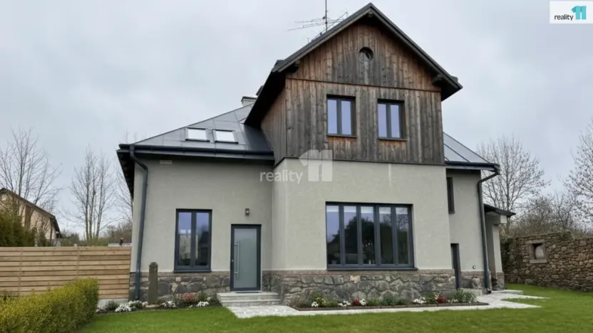 Prodej rodinného domu, Smrčná, 258 m2