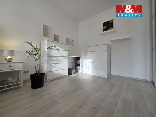 Pronájem bytu 2+kk, Praha - Libeň, U svobodárny, 46 m2
