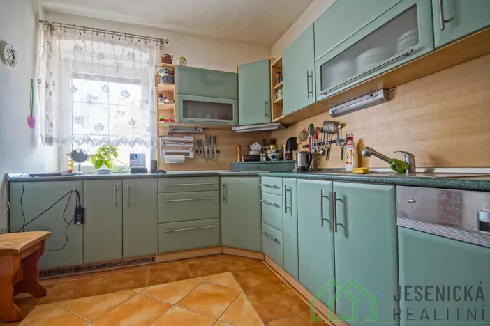 Prodej rodinného domu, Bernartice - Buková, 336 m2