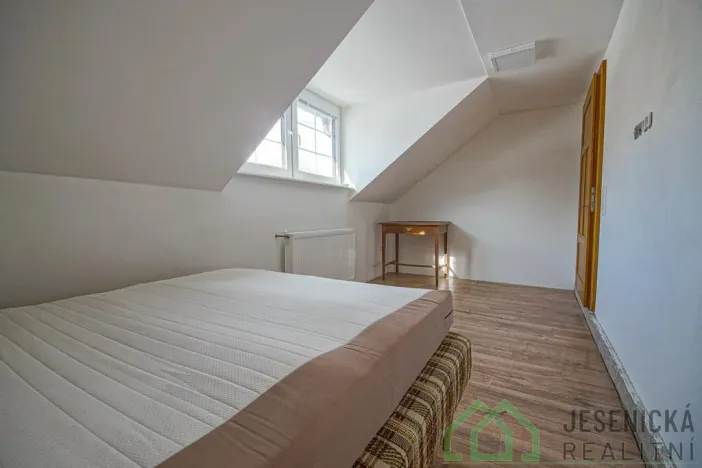 Prodej rodinného domu, Bernartice - Buková, 336 m2