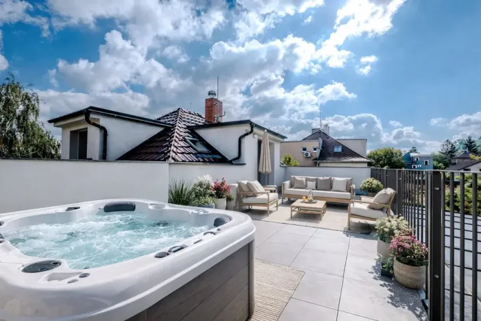 Prodej vícegeneračního domu, Praha - Velká Chuchle, Starolázeňská, 334 m2