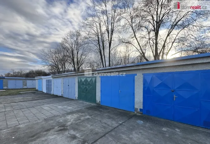 Pronájem garáže, Uherský Brod, Šumická, 21 m2