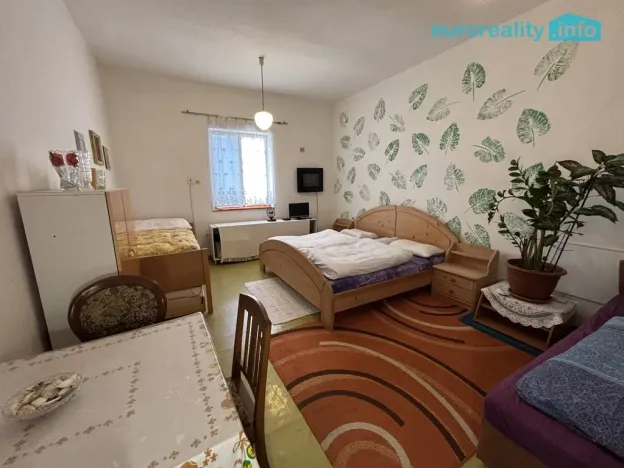 Prodej rodinného domu, Strašín, 450 m2