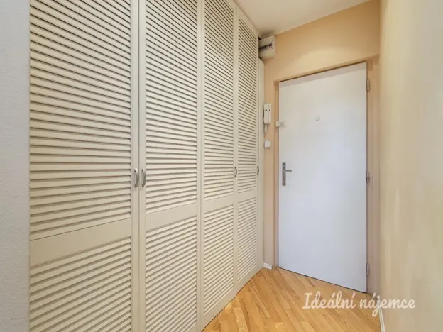 Pronájem bytu 1+kk, Praha - Stodůlky, Nušlova, 35 m2