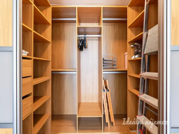 Pronájem bytu 4+kk, Praha - Kbely, Semilská, 112 m2