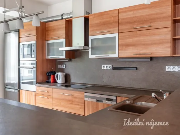 Pronájem bytu 4+kk, Praha - Kbely, Semilská, 112 m2