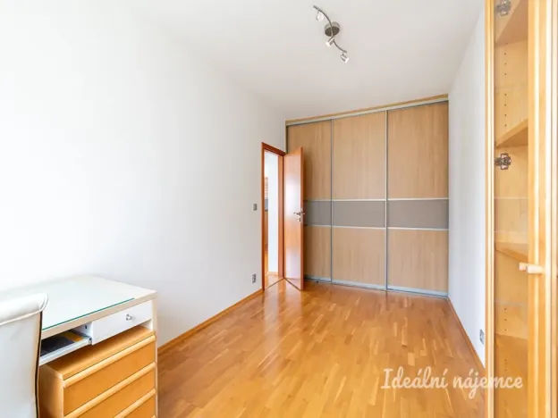 Pronájem bytu 4+kk, Praha - Kbely, Semilská, 112 m2