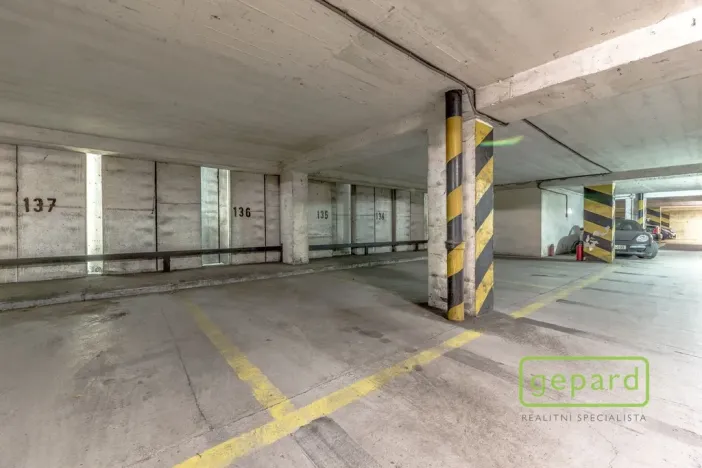 Pronájem bytu 2+kk, Praha, Štúrova, 40 m2