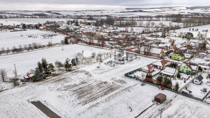 Prodej pozemku pro bydlení, Hoštice-Heroltice - Heroltice, 2085 m2