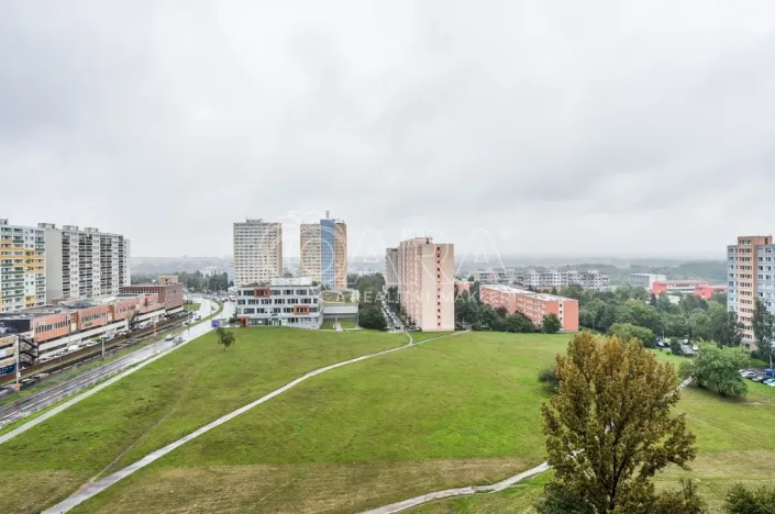 Pronájem bytu 1+kk, Praha - Háje, Bajkonurská, 27 m2