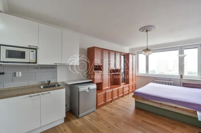 Pronájem bytu 1+kk, Praha - Háje, Bajkonurská, 27 m2