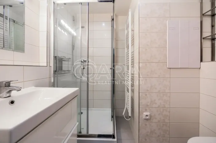 Pronájem bytu 1+kk, Praha - Háje, Bajkonurská, 27 m2