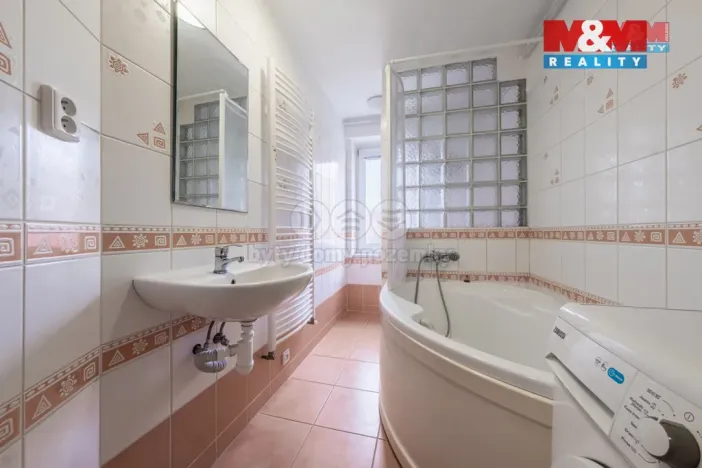 Pronájem bytu 3+kk, Žatec, U Hřiště, 56 m2