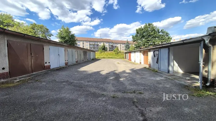 Pronájem garáže, Písek, Lipová alej, 16 m2