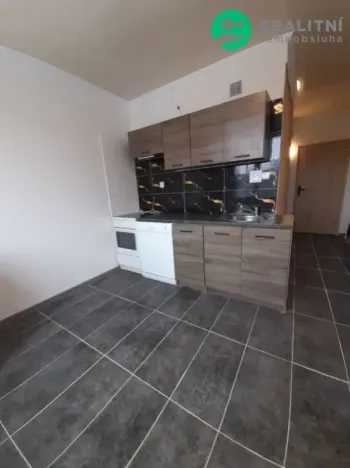 Prodej bytu 1+1, Loket, Mírová, 40 m2