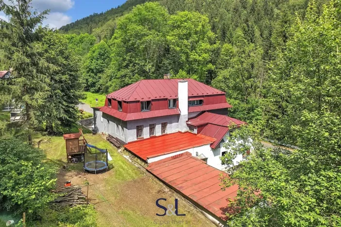 Prodej rodinného domu, Desná, Údolní, 538 m2
