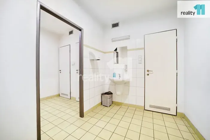 Prodej komerční nemovitosti, Napajedla, 2. května, 4196 m2