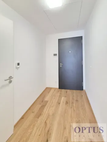 Pronájem bytu 1+kk, Praha - Karlín, Sokolova, 30 m2