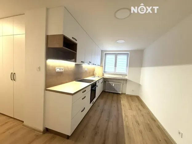 Pronájem bytu 1+1, Zlín, Podvesná IV, 40 m2