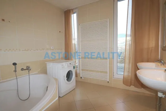 Pronájem bytu 3+kk, Praha - Stodůlky, Smíchovská, 141 m2