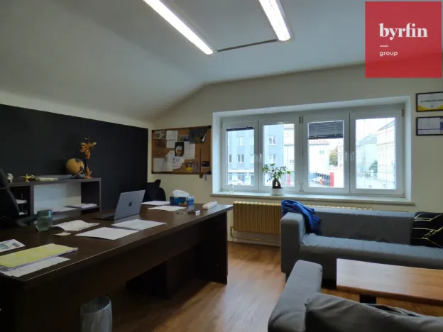 Pronájem kanceláře, Opava, Zámecký okruh, 225 m2