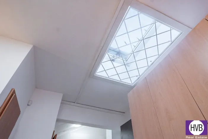 Prodej kanceláře, Praha, Jagellonská, 36 m2