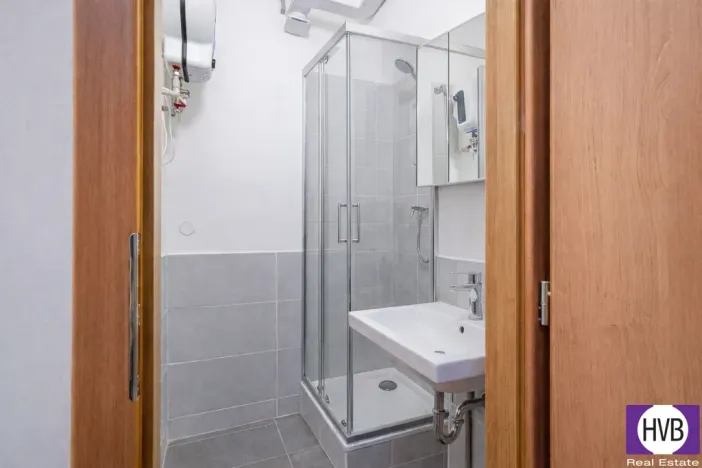 Prodej kanceláře, Praha, Jagellonská, 36 m2