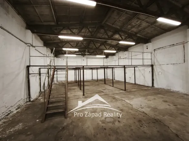 Pronájem skladu, Plzeň, 301 m2